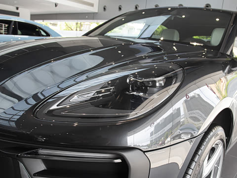 2025�� Macan 2.0T ���ΰ�