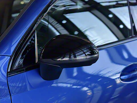 2025�� GLC 260 4MATIC ����SUV