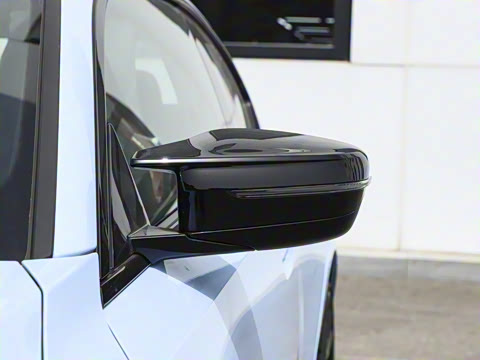 2025�� M240i xDrive