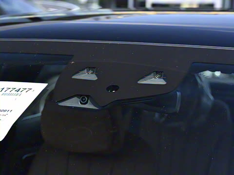 2025�� E 300 L ������