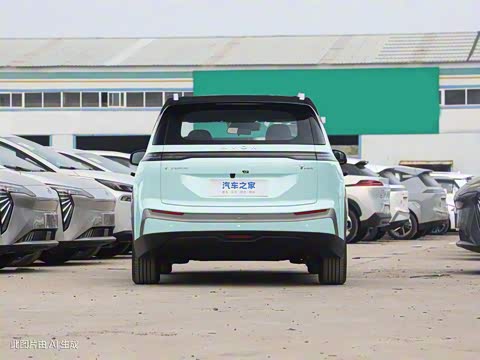 2023�� Plus 610 ������