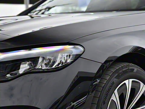 2024�� �Ŀ� E 300 L ������