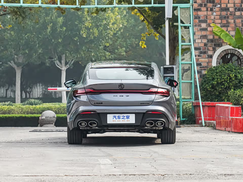 2025�� 2.0T 405 AT������