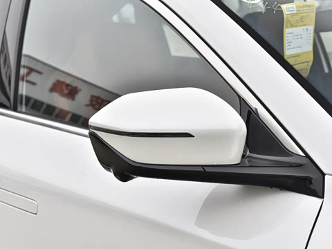 2025�� ���Ĵ� UItra 2.0T ������ �ǻ۾�����