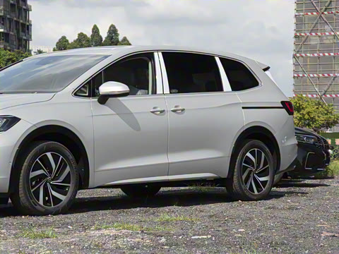 2024�� 380TSI ��۰�