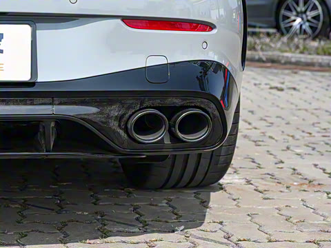 2024�� AMG CLE 53 4MATIC+ ���ܳ�