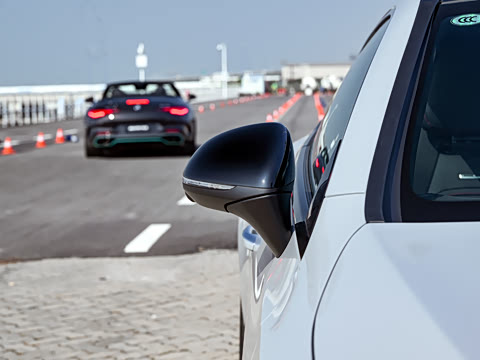 2024�� AMG CLE 53 4MATIC+ ���ܳ�