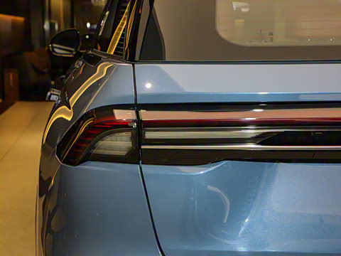 2025�� 2.0T �������