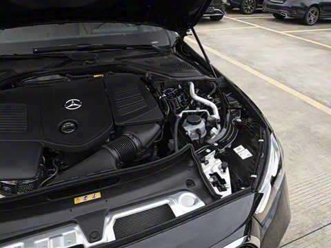 2025�� E 260 L 4MATIC