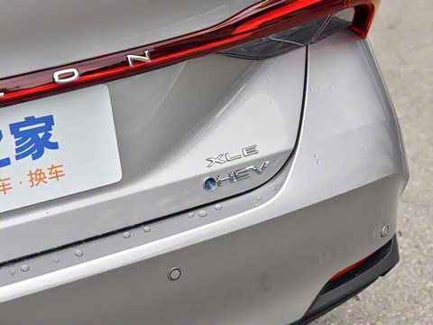 2024�� ˫�� 2.5L XLE����