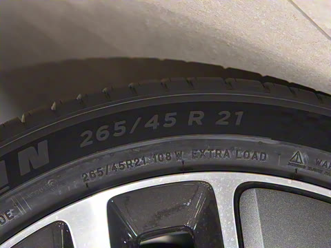 2025�� Pro ���ܻ��°�