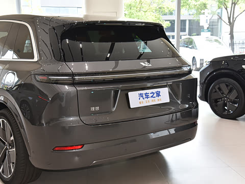 2025�� Pro ���ܻ��°�