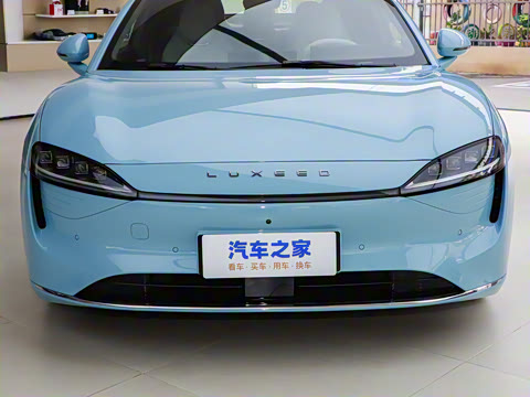 2025�� 705km Max