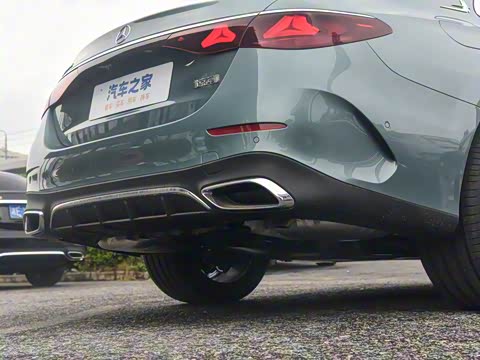 2025�� �Ŀ� E 300 L ʱ���˶���