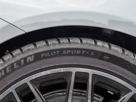 2024�� AMG S 63 L E Performance �׷��ر��