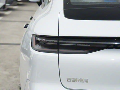 2025�� 130km EM-i ������