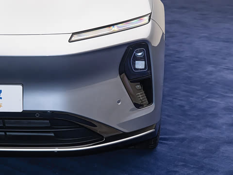 2025�� 102kWh �׷�������