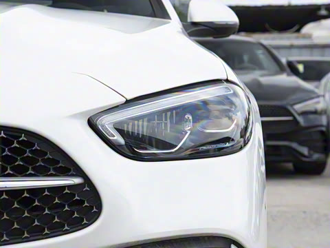 2025�� �Ŀ� C 260 L 4MATIC �˶���