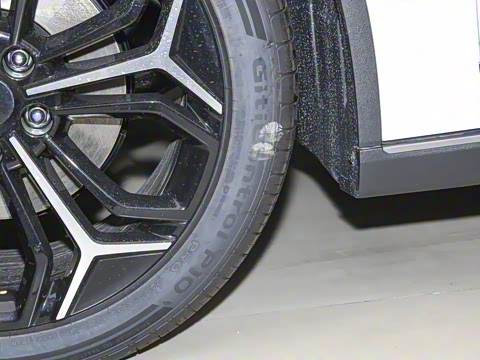 2025�� 230UltraǬ���Ǽ�ADS SE���̰�