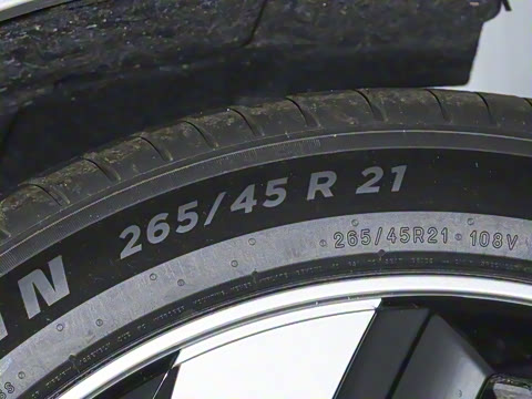 2025�� 210Ultra���Ȱ� 5��