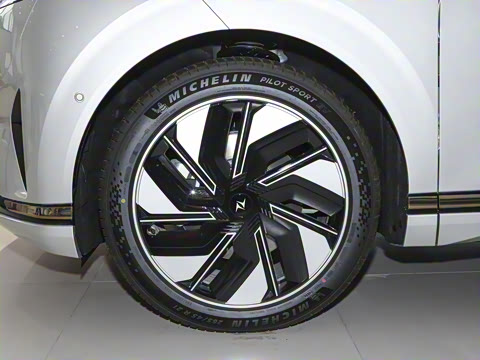 2025�� 210Ultra���Ȱ� 5��