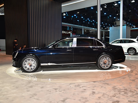 2024�� 4.0T V8��