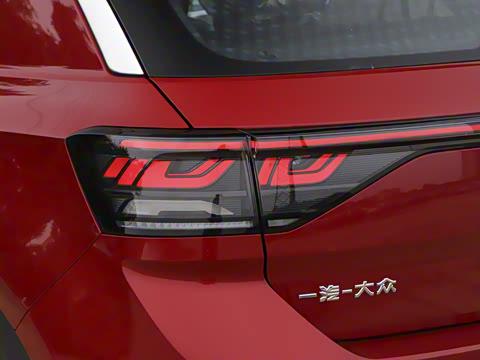 2025�� �Ŀ�� 300TSI DSG���������