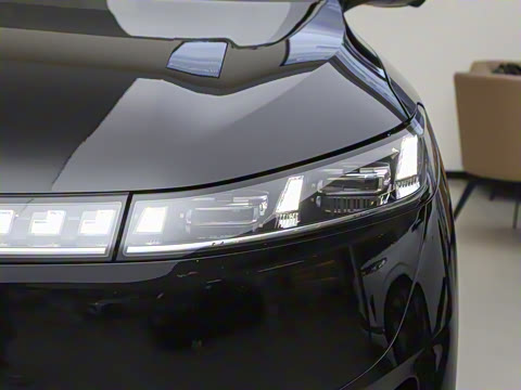 2025�� 636Ultra���Ȱ� 6��