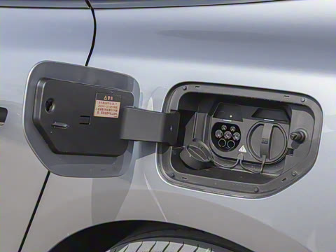 2025�� ���� 650ProѲ����