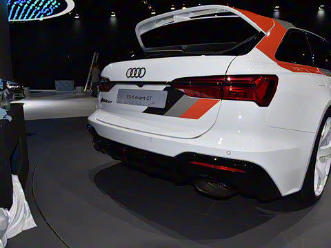 2025�� RS 6 Avant GT