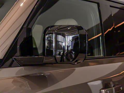 2025�� 110 3.0T P400 X-Dynamic HSE