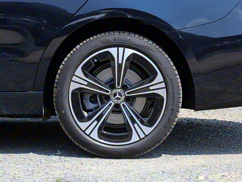 2025�� C 260 L 4MATIC �˶���