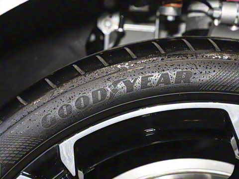 2025�� Black Badge