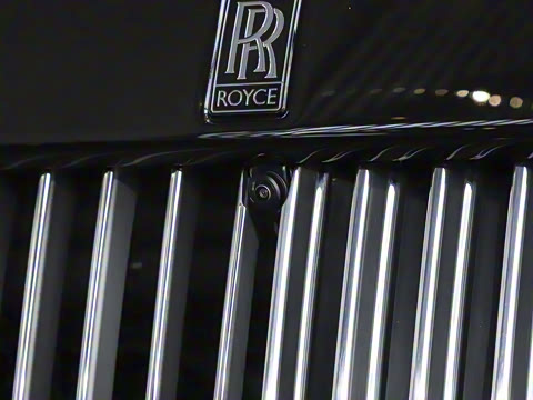 2025�� Black Badge