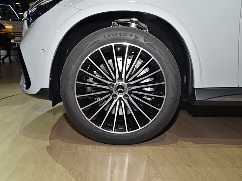 2025�� GLC 300 4MATIC ����SUV