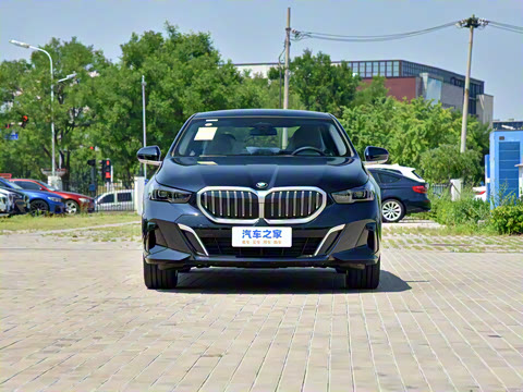 2024�� 525Li M�˶���װ