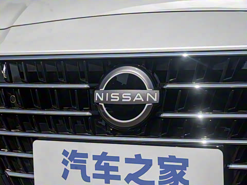 2022�� 2.0L XL-Upr ������