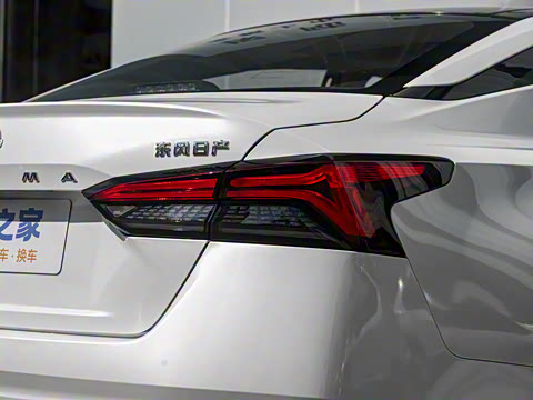 2022�� 2.0L XL-Upr ������