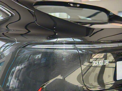 2025�� �Ŀ� Max ���̰�