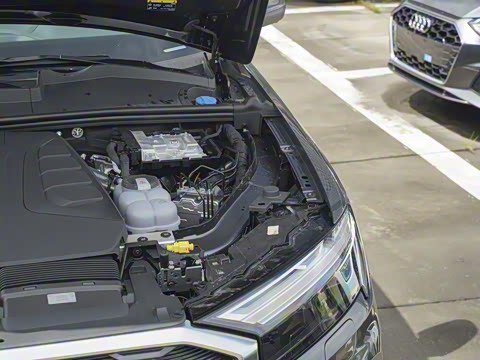 2025�� 45 TFSI quattro S line�˶���