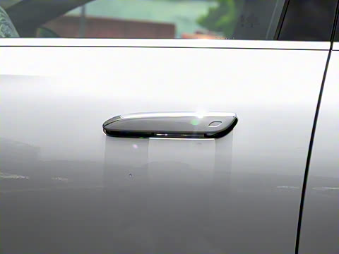 2024�� E 350 e L ���ʽ��϶����γ�