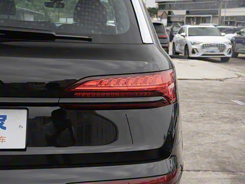 2025�� 45 TFSI quattro S line����ʿ��