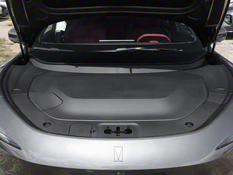 2025�� �Ŀ� Ultra���̰�