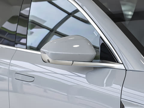 2025�� 75kWh Touring