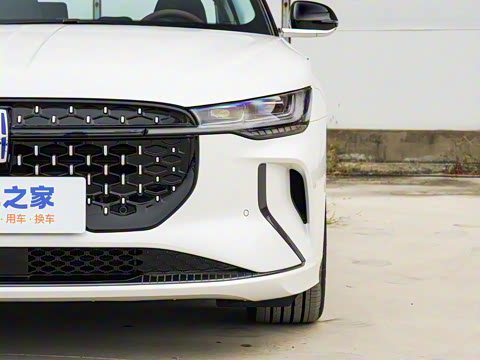 2025�� 2.0T ���л춯��