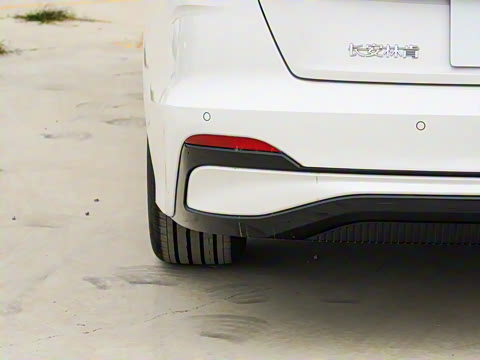 2025�� 2.0T ���л춯��