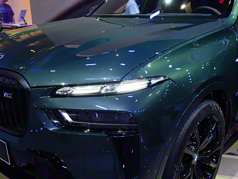 2024�� xDrive M60i