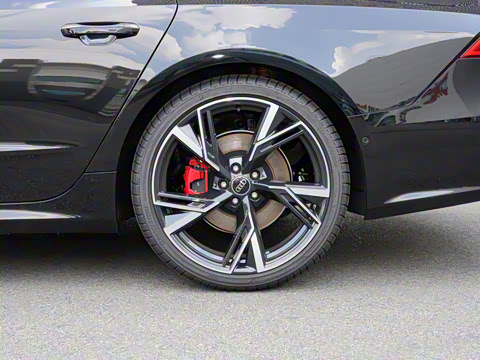 2024�� 55 TFSI quattro ������