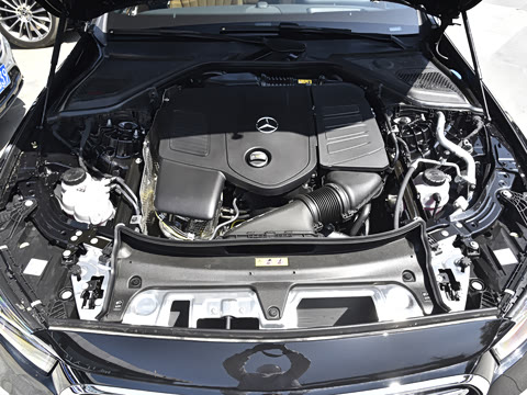 2025�� �Ŀ� E 300 L �����