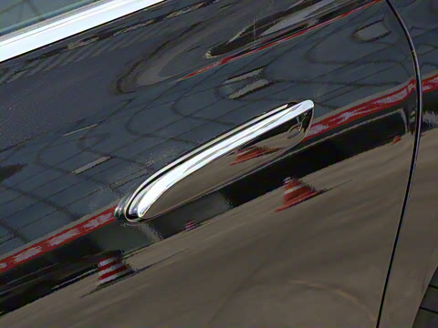 2025�� �Ŀ� E 300 L ʱ���˶���